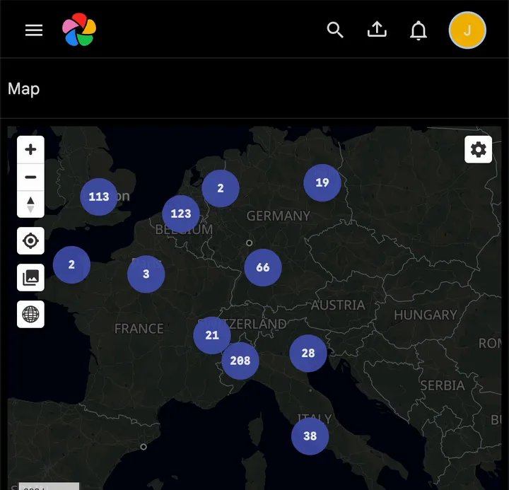 A map of Europe with photo counts clustered by city
